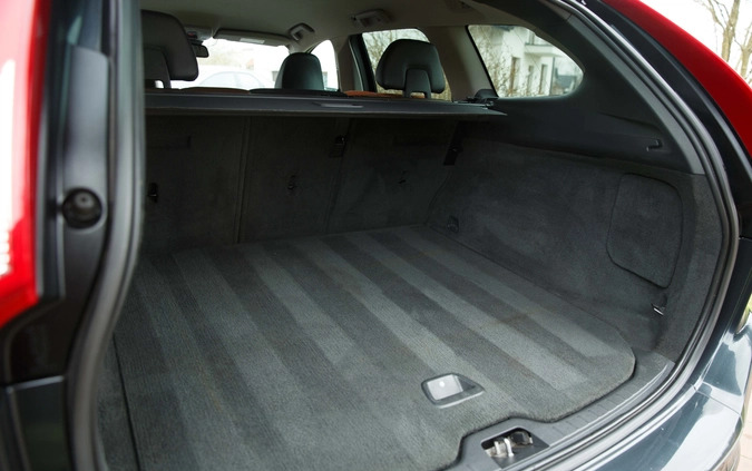 Volvo XC 60 cena 85500 przebieg: 107792, rok produkcji 2015 z Kielce małe 56